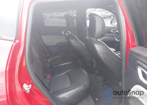 2023 Jeep Compass Latitude 4X4 z USA, uszkodzony, nr VIN 3C4NJDBN9PT540656